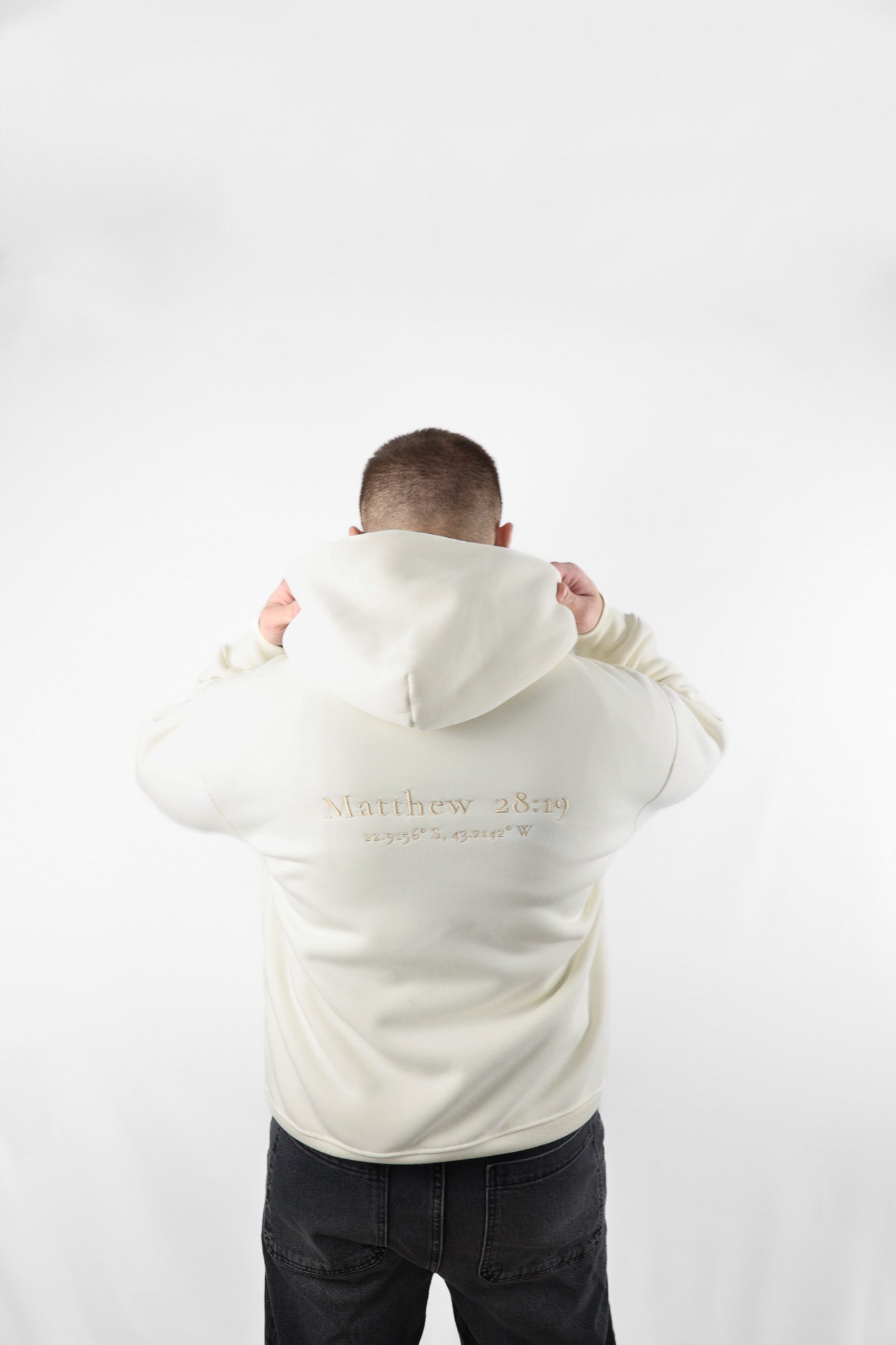 VIARA Classic Hoodie