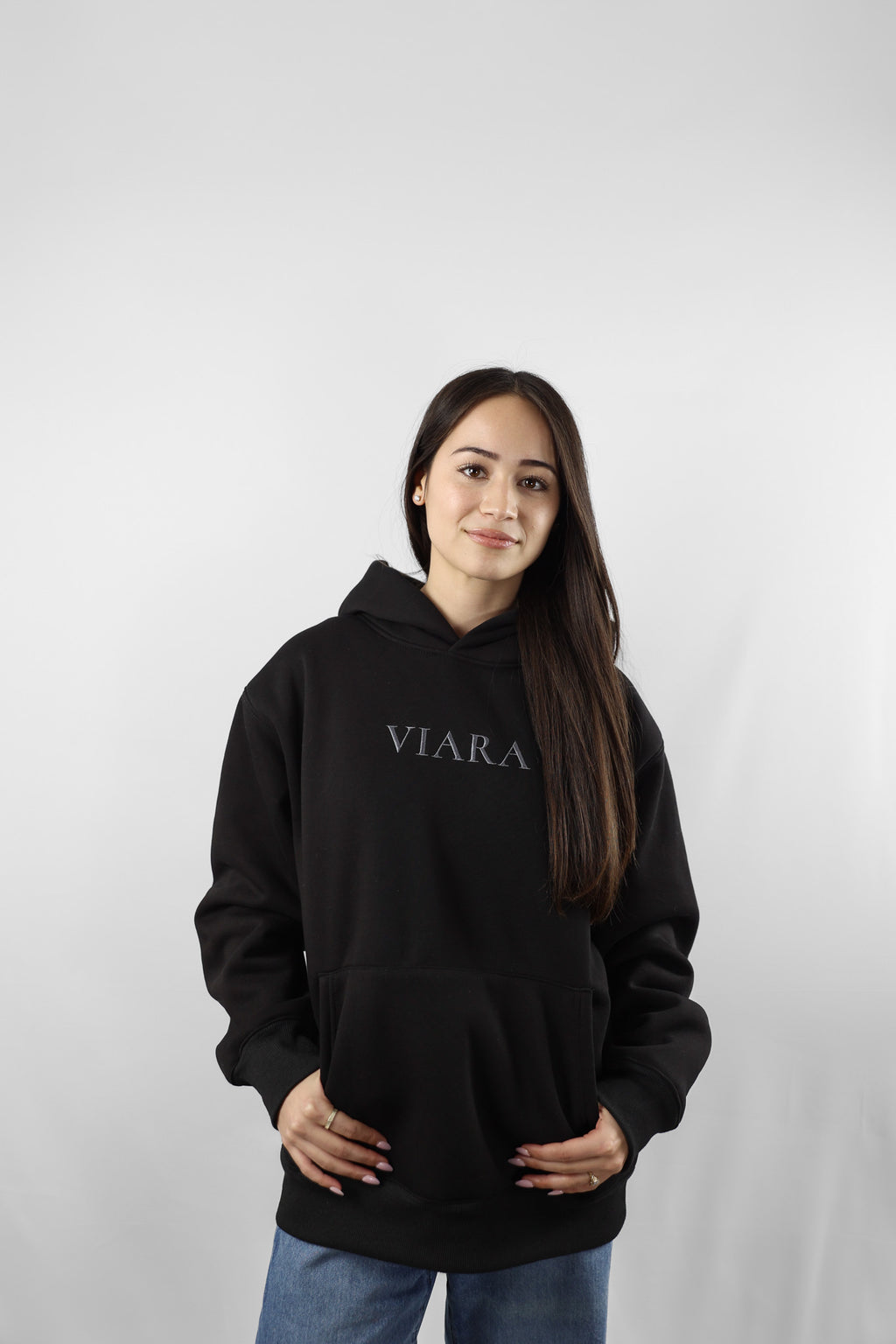 VIARA Classic Hoodie